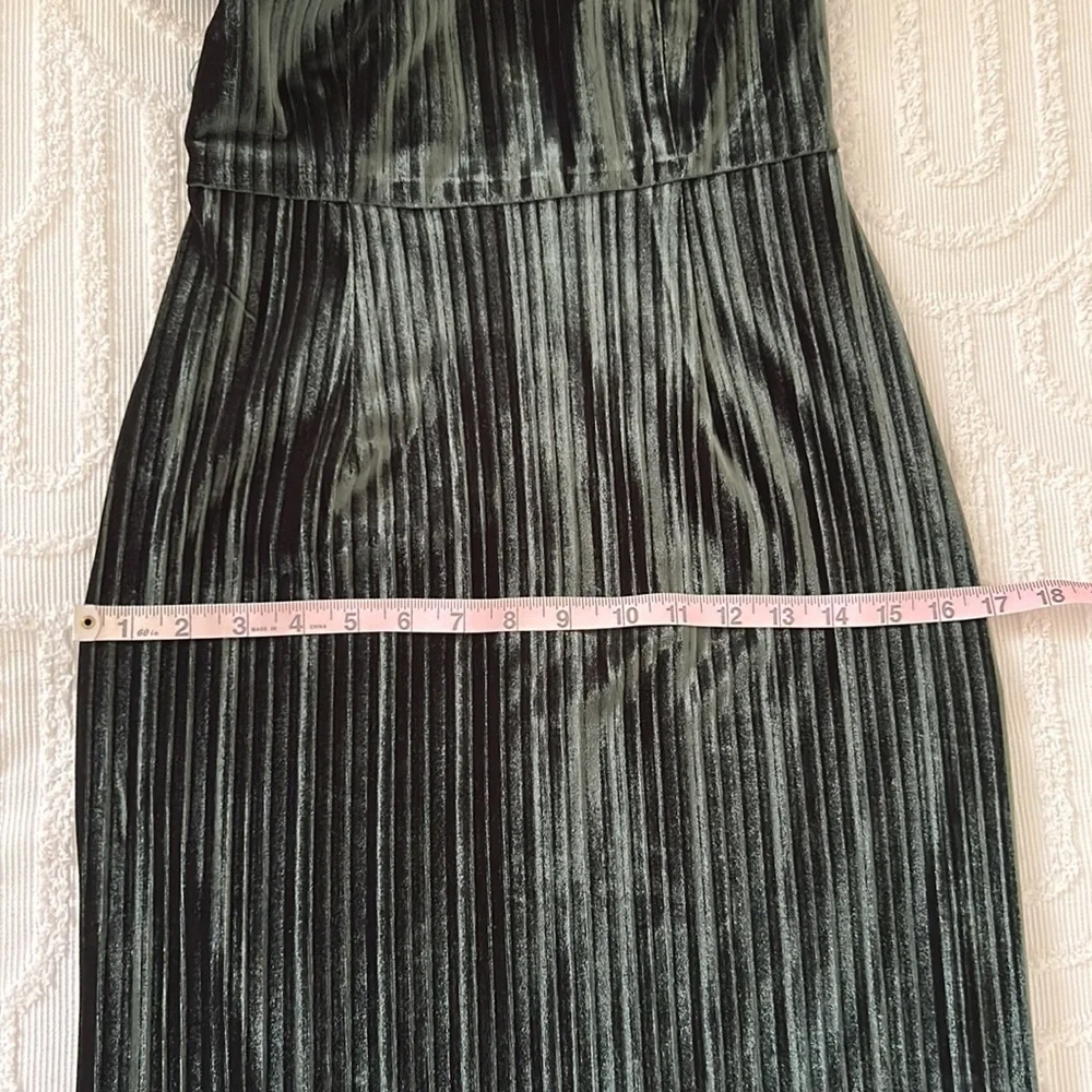 Lulus black swan